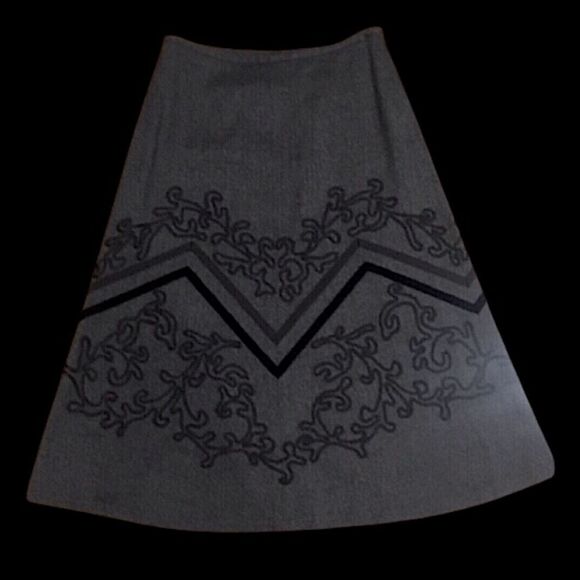 ANN TAYLOR LOFT Embroidered Wool Lined Skirt Sz 2 - Picture 10 of 10